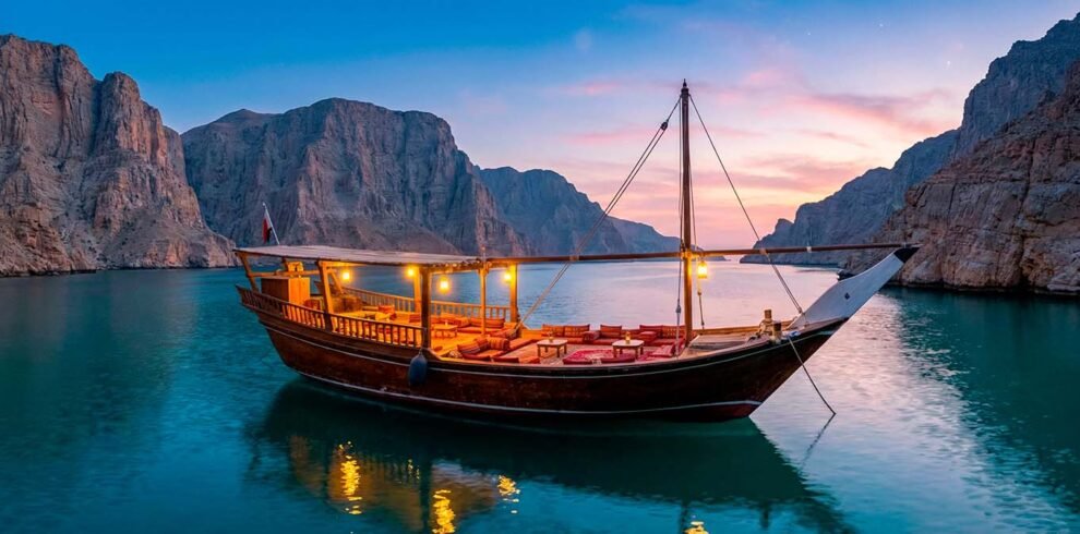 Dhow notturno nei fiordi di Musandam