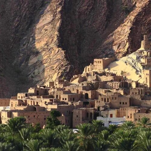 Jabal Akhdar: Exclusieve Bergwandeling naar Verlaten Lemen Dorpen